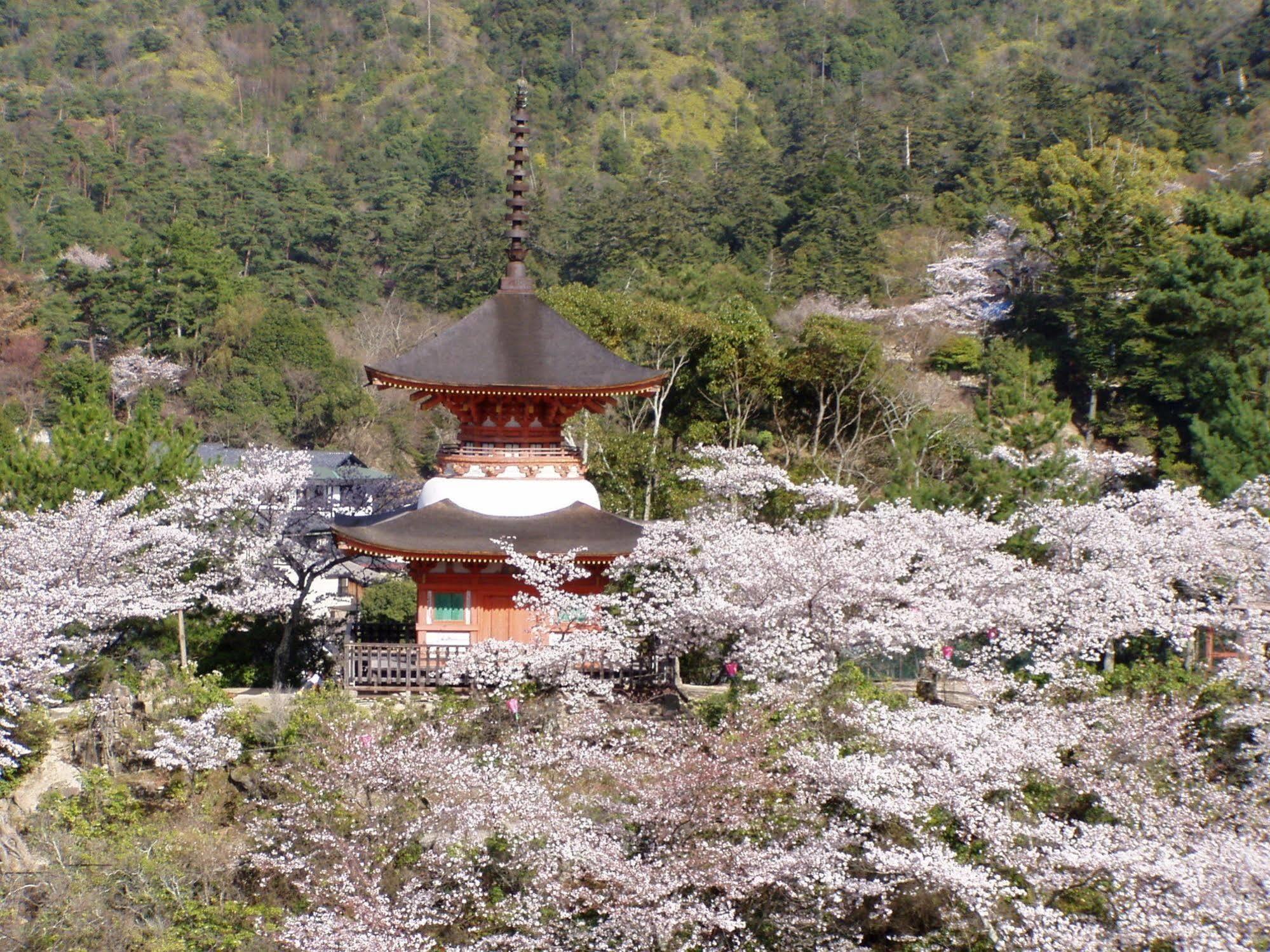 הצוקייצ'י Miyajima Hotel Makoto מראה חיצוני תמונה